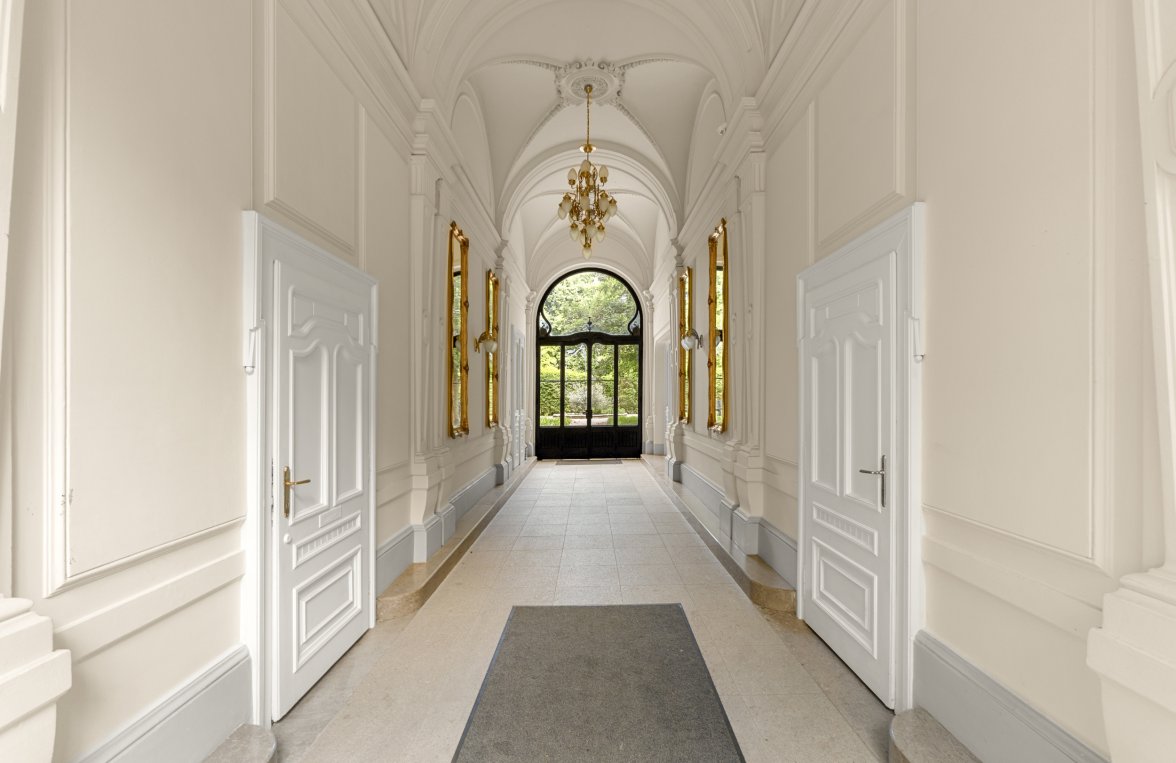 Immobilie in 1130 Wien, 13. Bezirk: Historische Eleganz trifft modernen Wohnluxus! Exklusive Residenz in Wien-Hietzing - bild 2