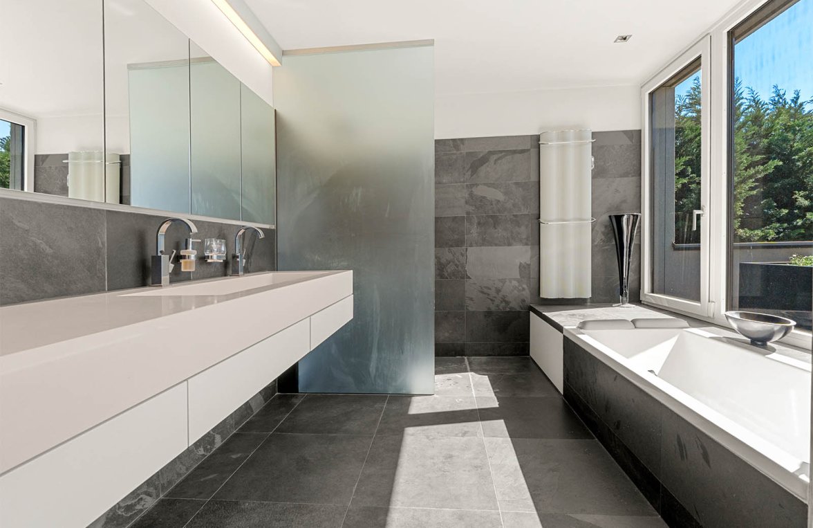 Immobilie in 1120 Wien, 22. Bezirk: Architektenvilla mit  Infinity Pool  und Blick auf die Wiener Skyline - bild 6