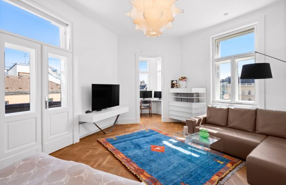 Property in 1060 Wien - Mariahilf: Renovated period flat directly at the popular Naschmarkt!