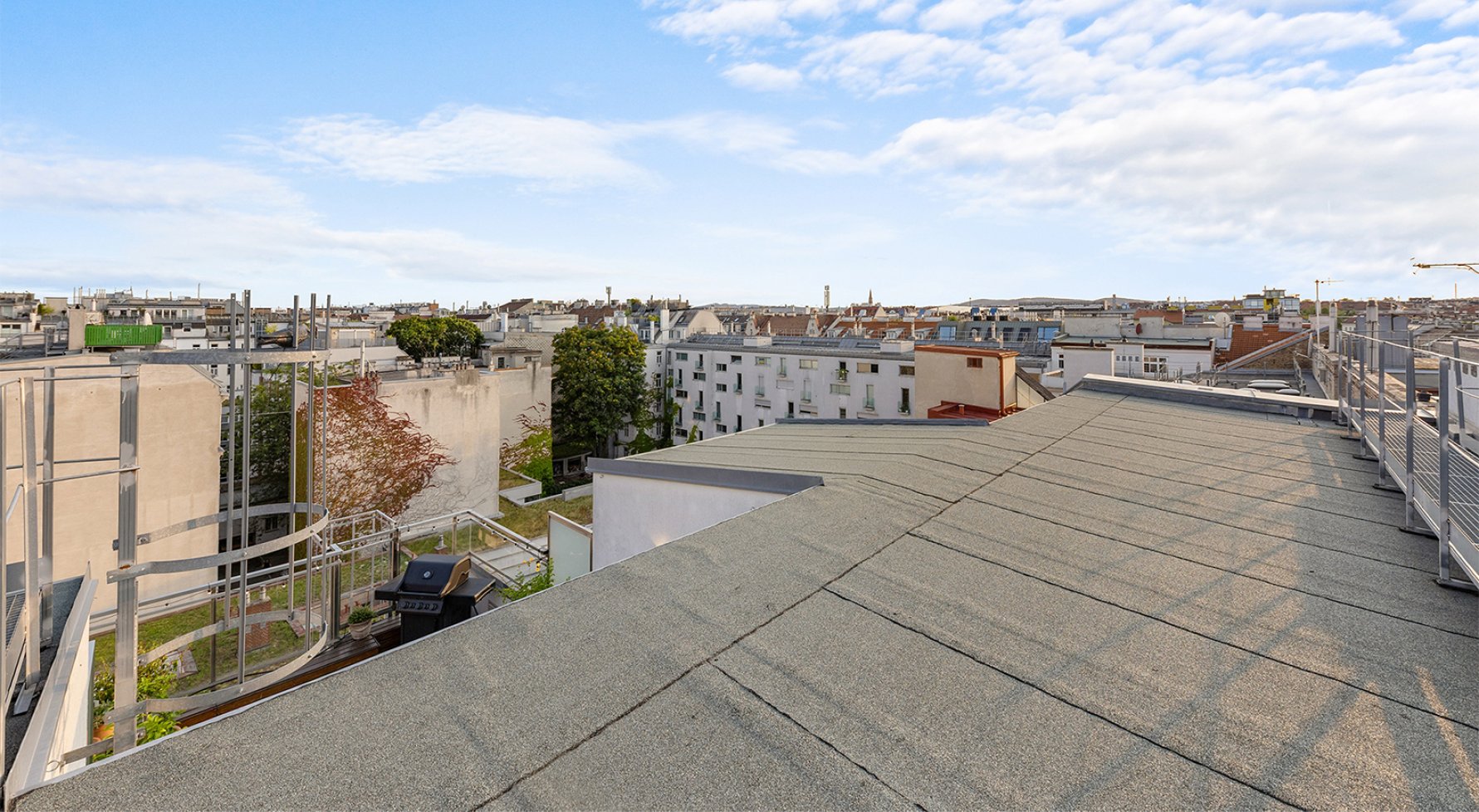 Property in 1070 Wien, 07. Bezirk: High up! Urban lifestyle in the 7th district - picture 1
