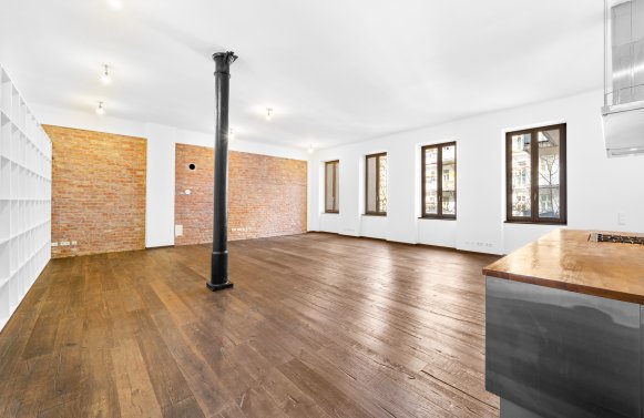 Property in 1070 Wien - 7. Bezirk: Loft apartment in the city