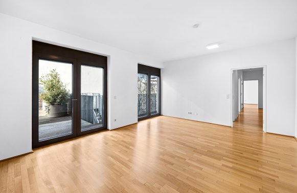 Property in 1070 Wien - 7. Bezirk: Attic apartment in the turn of the century house with a large sun terrace