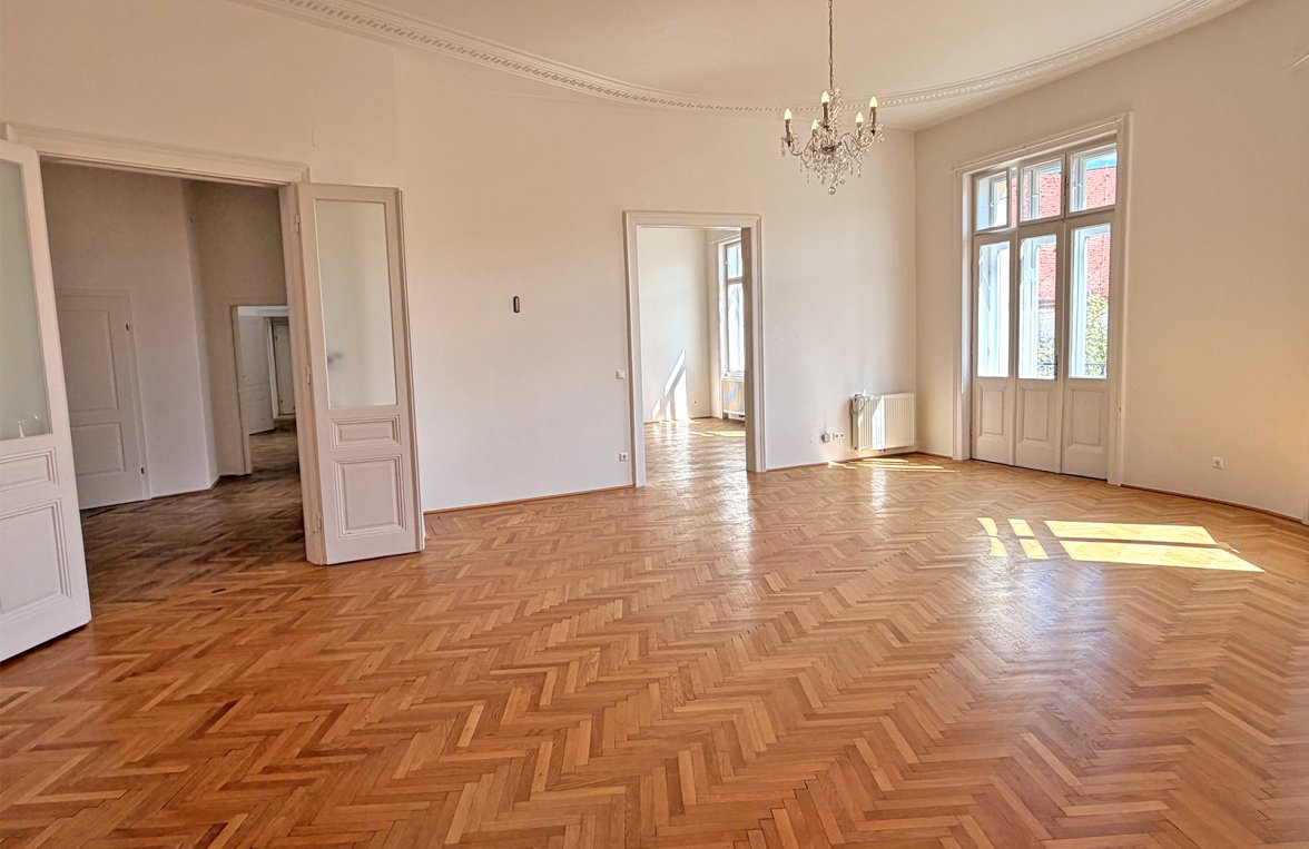 Nemovitosti v 1090 Wien, 9. Bezirk: Vznešená stará budova s dalekým výhledem do zeleně v Alsergrundu, Vídeň - obrázek 1