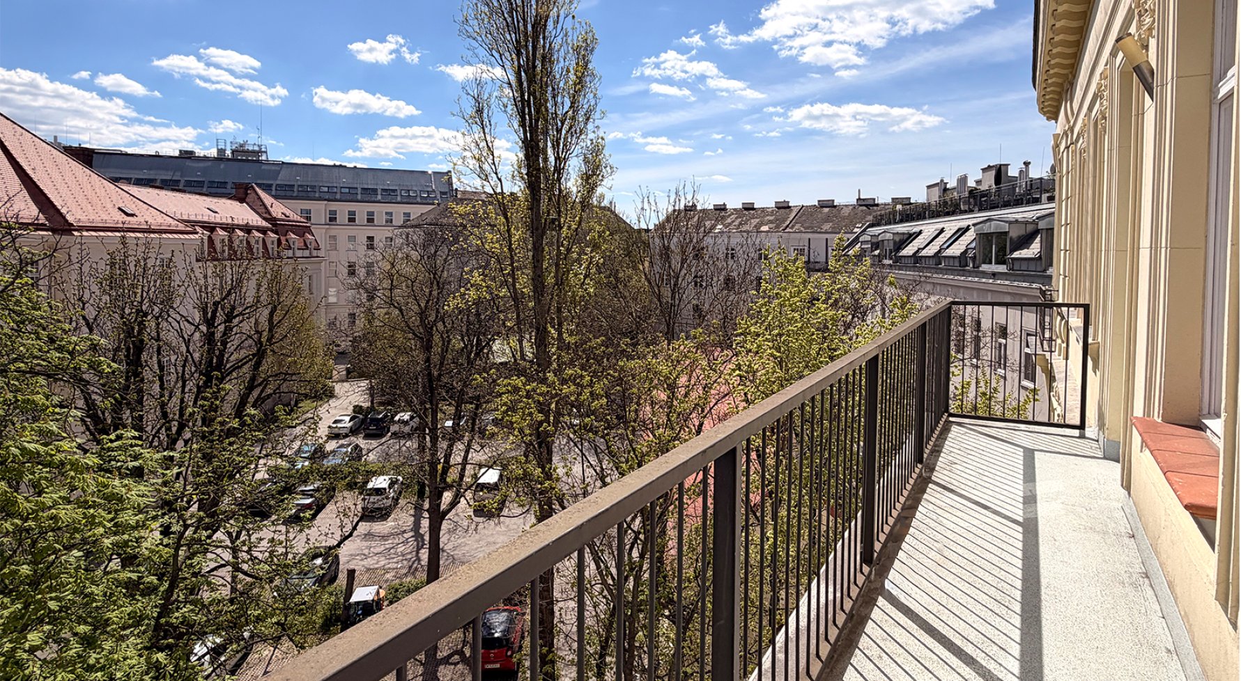 Nemovitosti v 1090 Wien, 9. Bezirk: Vznešená stará budova s dalekým výhledem do zeleně v Alsergrundu, Vídeň - obrázek 1