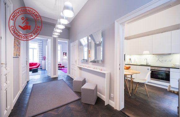 Property in 1090 Wien, 9. Bezirk: Classic old building charm! Available immediately – near Anna Children's Hospital