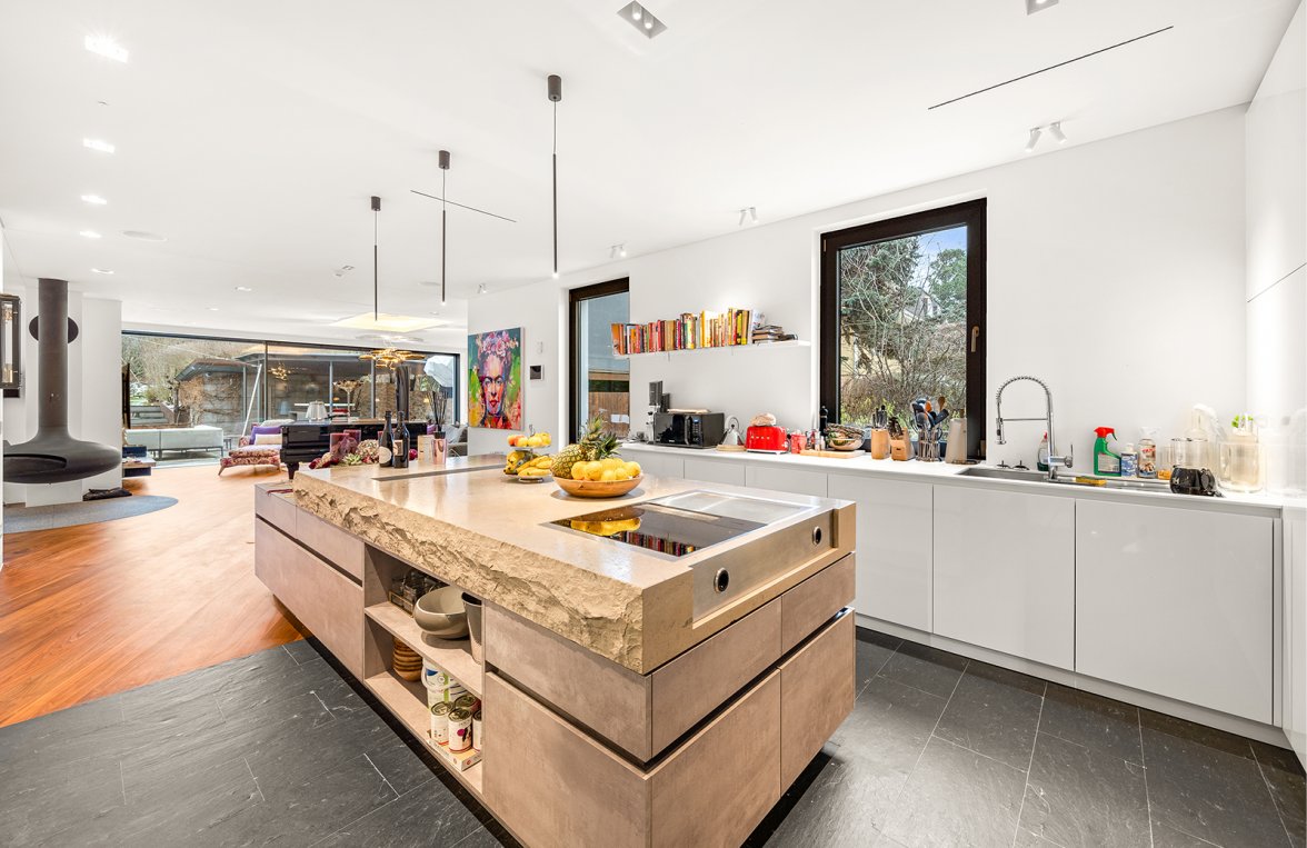 Immobilie in 2345 Brunn am Gebirge: Einfamilientraum mit großem Garten, Pool, Weinkeller und Dachterrasse - bild 4