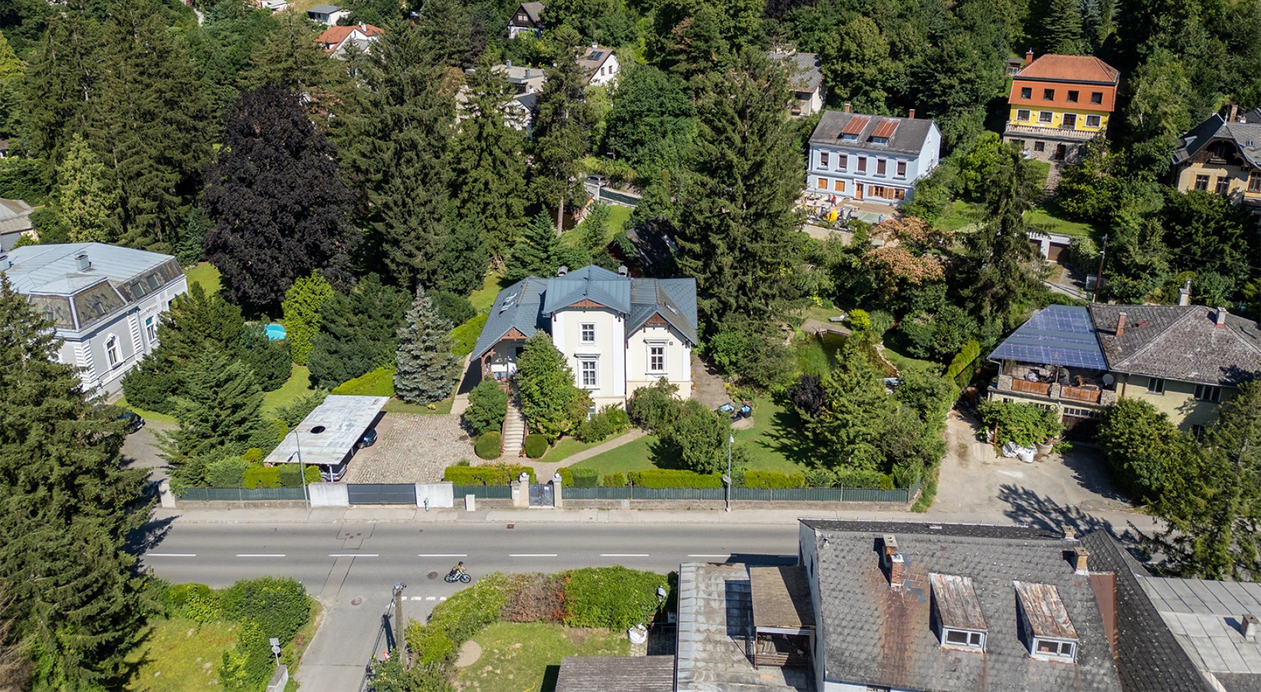 Property in 3400 Vor den Toren Wiens - Klosterneuburg: Stately living! Imperial and royal architect's villa at the gates of Vienna - picture 1