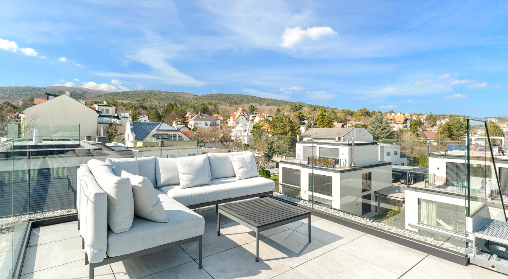 Property in 2380  Vor den Toren Wiens - Perchtoldsdorf: Exclusive living at the gates of Vienna! Modern villa with panoramic roof terrace - picture 1