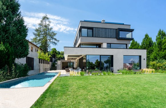 Immobilie in 1230 Wien, 23. Bezirk: Exklusivität in ihrem Element! Designer Villa mit Weinbergblick