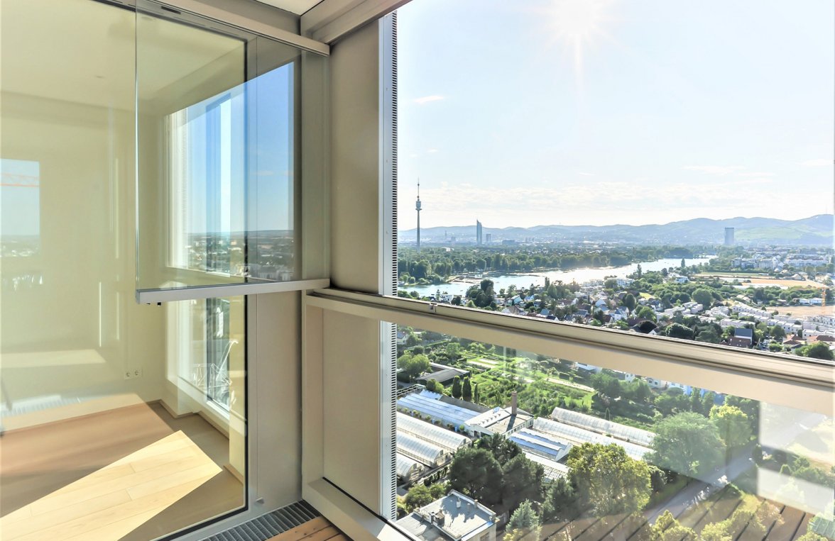 Property in 1220 Wien, 22. Bezirk: Flying high! 4-room flat with a view of the Danube - picture 2