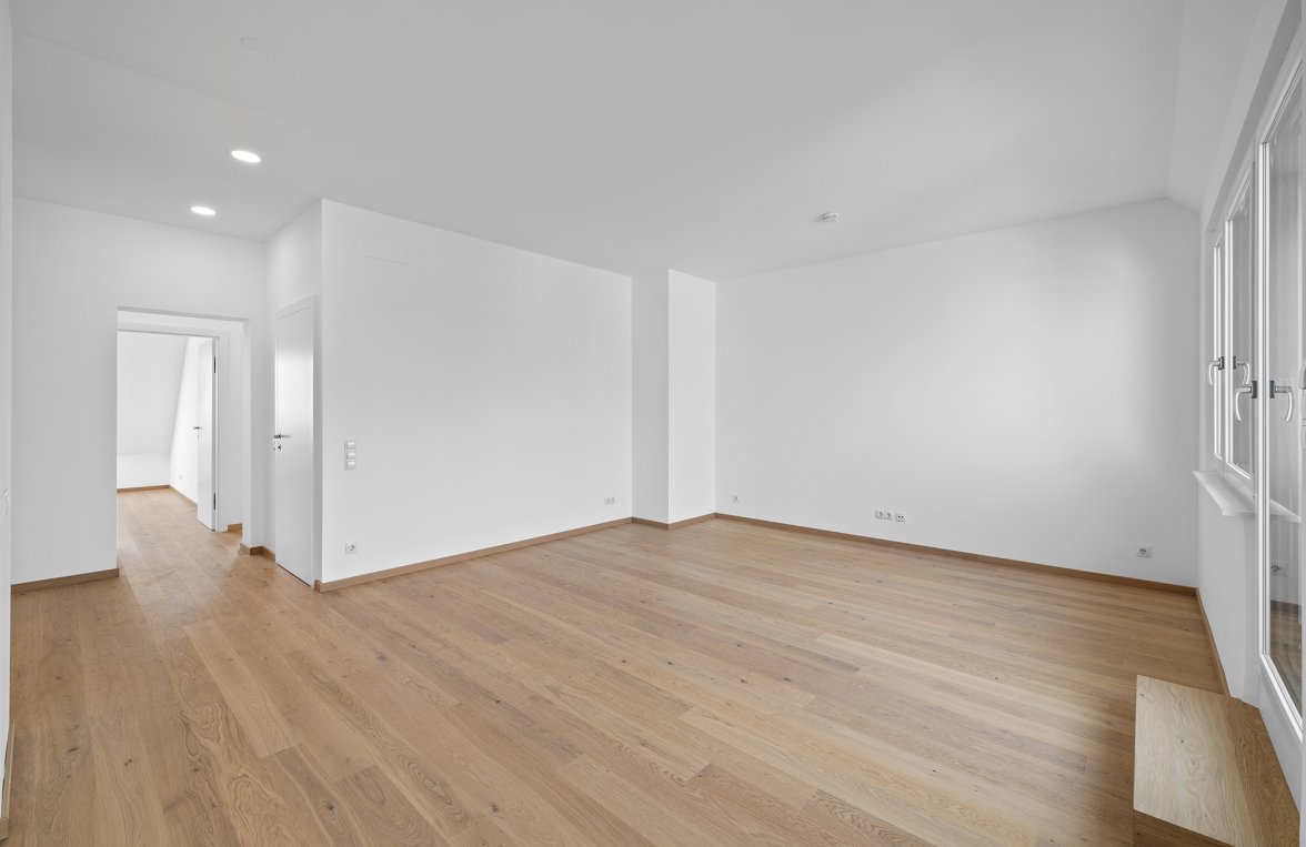 Property in 1170 Wien, 17. Bezirk: That's where I want to be! Top-floor flat with a sporty view! - picture 1