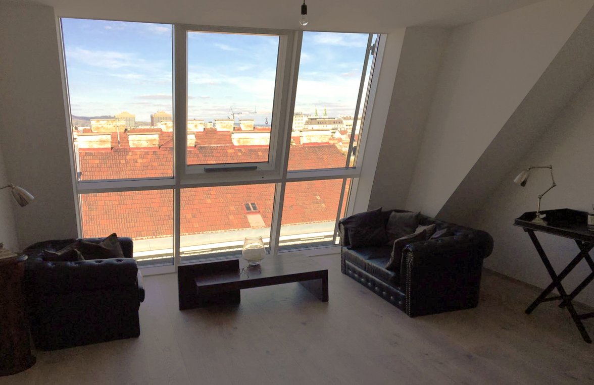 Immobilie in 1070 Wien, 7. Bezirk: Über den Dächern Wiens! Lichtdurchflutete Terrassenwohnung  - bild 2