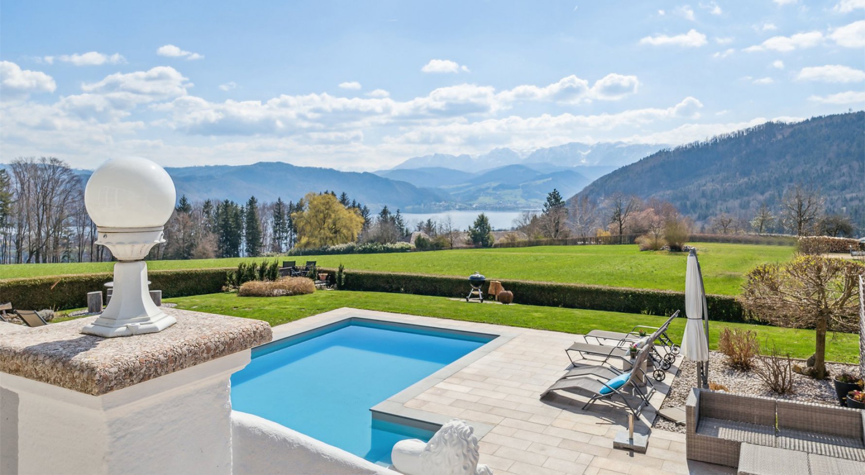 Property in 4880 Attersee/Berg im Attergau: Charming family residence with a fantastic view of the Attersee! - picture 1