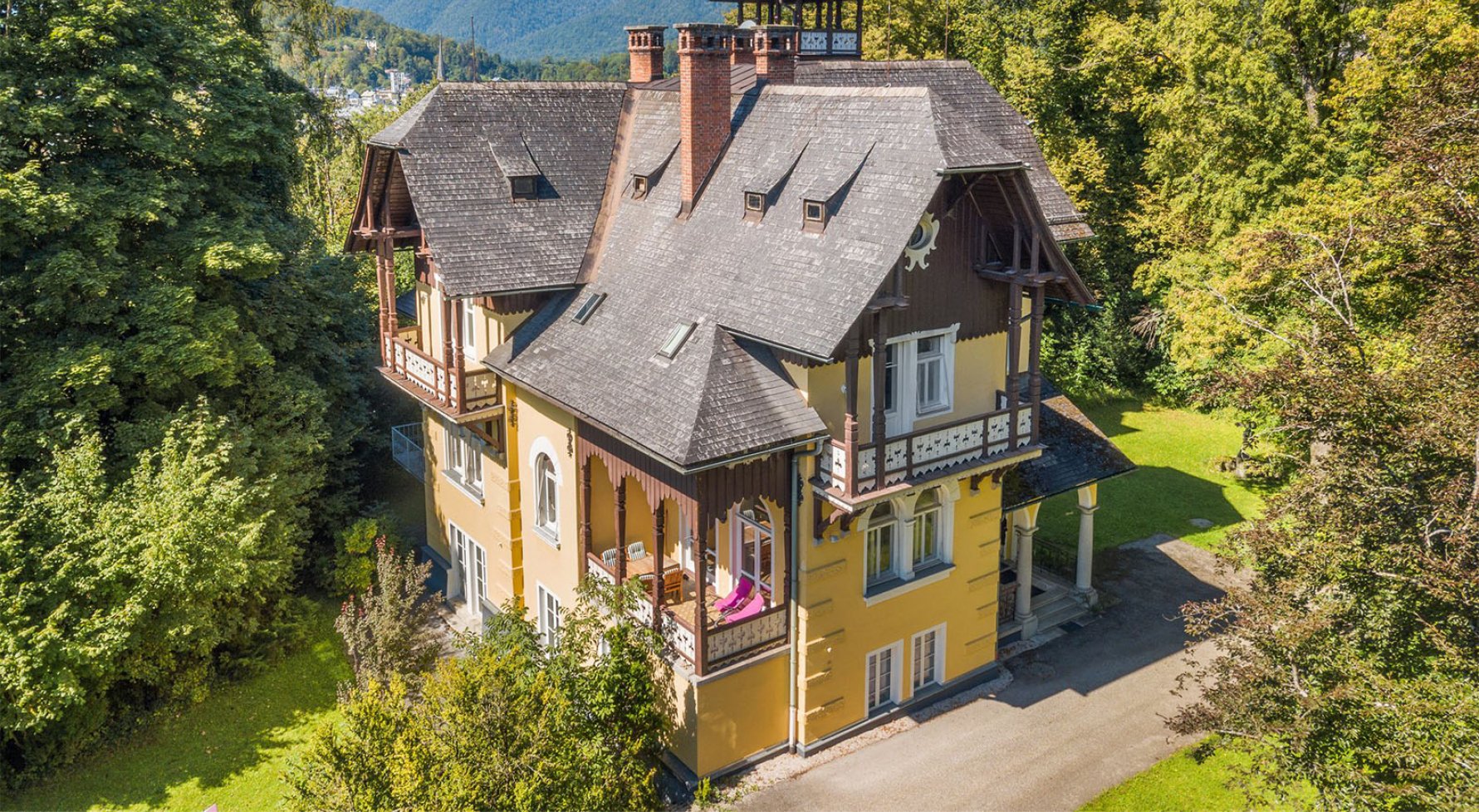 Immobilie in 4820 Bad Ischl / Salzkammergut: Salzkammergut - K&K-Villa in Alleinlage auf 5,7 ha großem Grund - bild 1