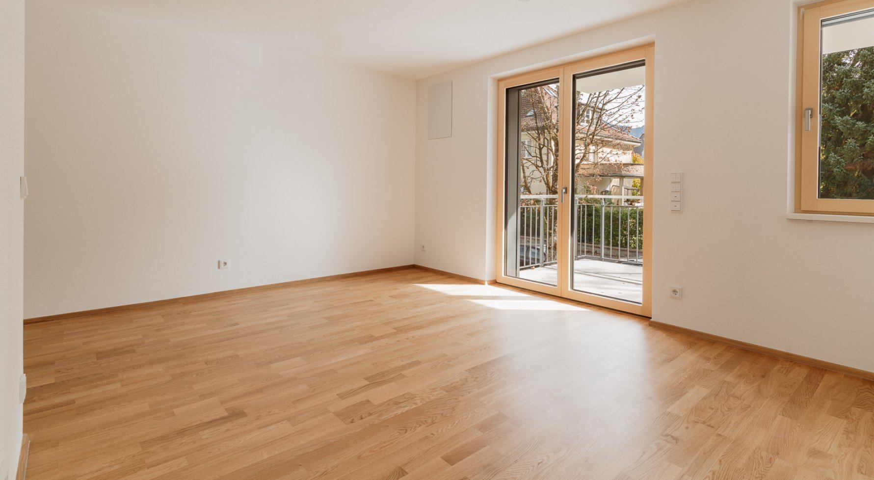 Property in 83435 Bayern - Bad Reichenhall: Living room with mountain view! Newly built apartment with a view of Schönberg - picture 1