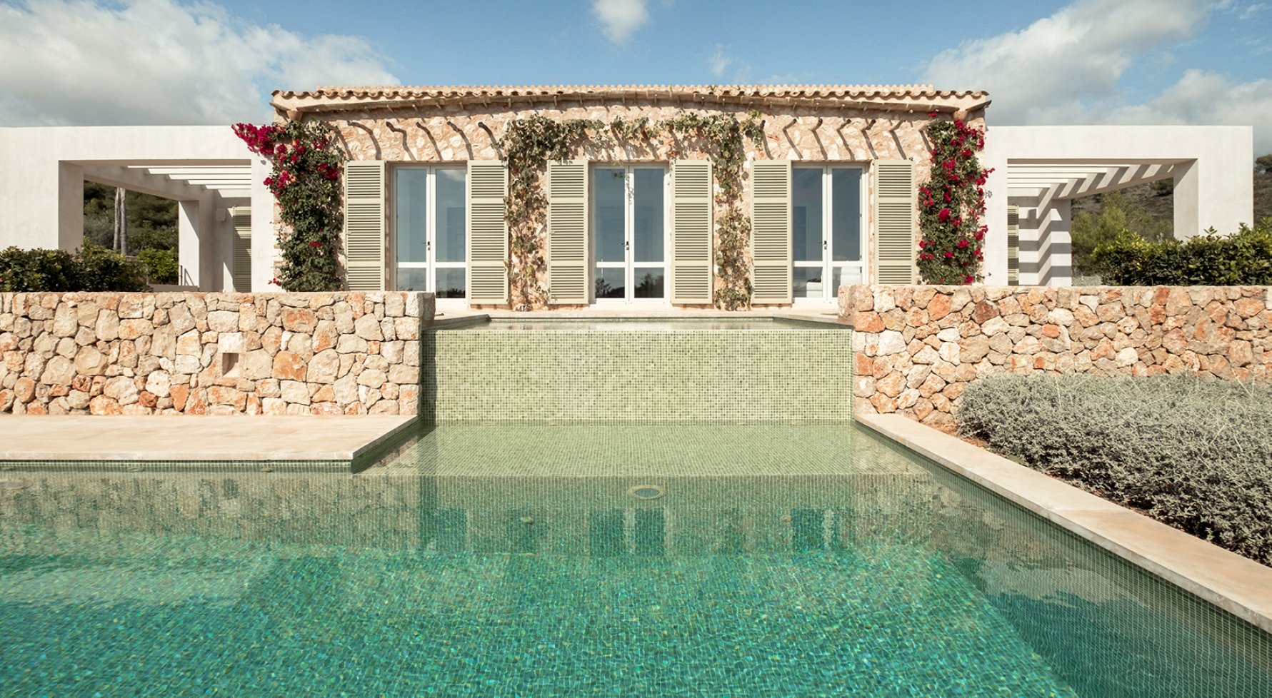 Immobilie in 07670 Portocolom: Finca Juwel mit grandiosem 360 Grad Blick bis zum Meer - bild 1