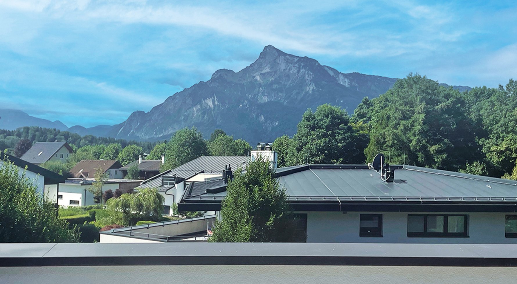 Immobilie in 5020 Salzburg - Morzg: Für Autoliebhaber! Penthouse-Maisonette mit Sonnenterrasse und 8 Garagenplätzen - bild 1