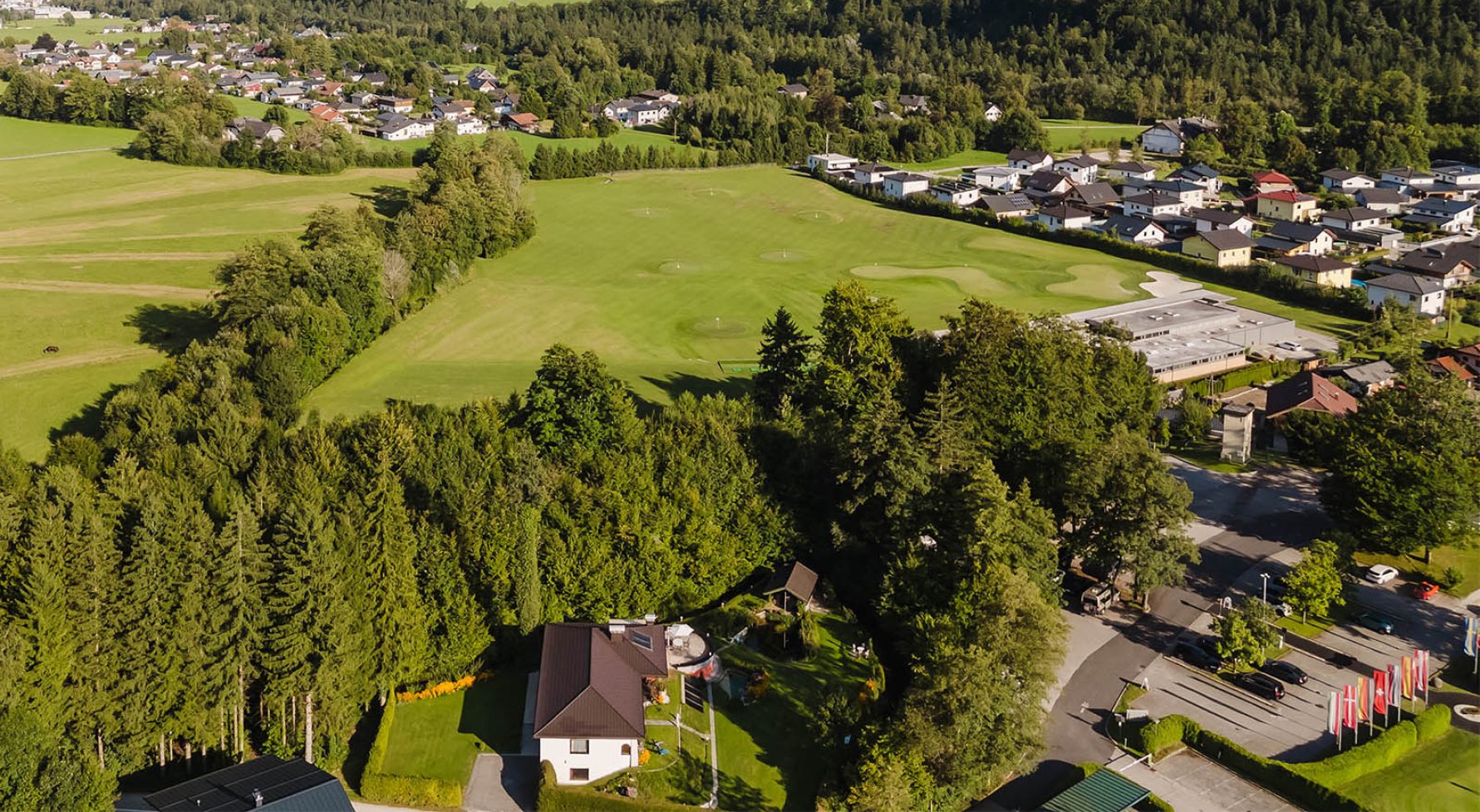 Property in 5360 Salzkammergut - St. Wolfgang : Country house on the golf course – Quality of life in the Salzkammergut region - picture 1