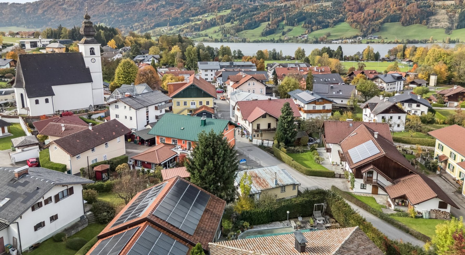 Immobilie in 4893 Zell am Moos: Ein Zuhause zum Ankommen im Salzkammergut – nur wenige Gehminuten zum Irrsee - bild 1