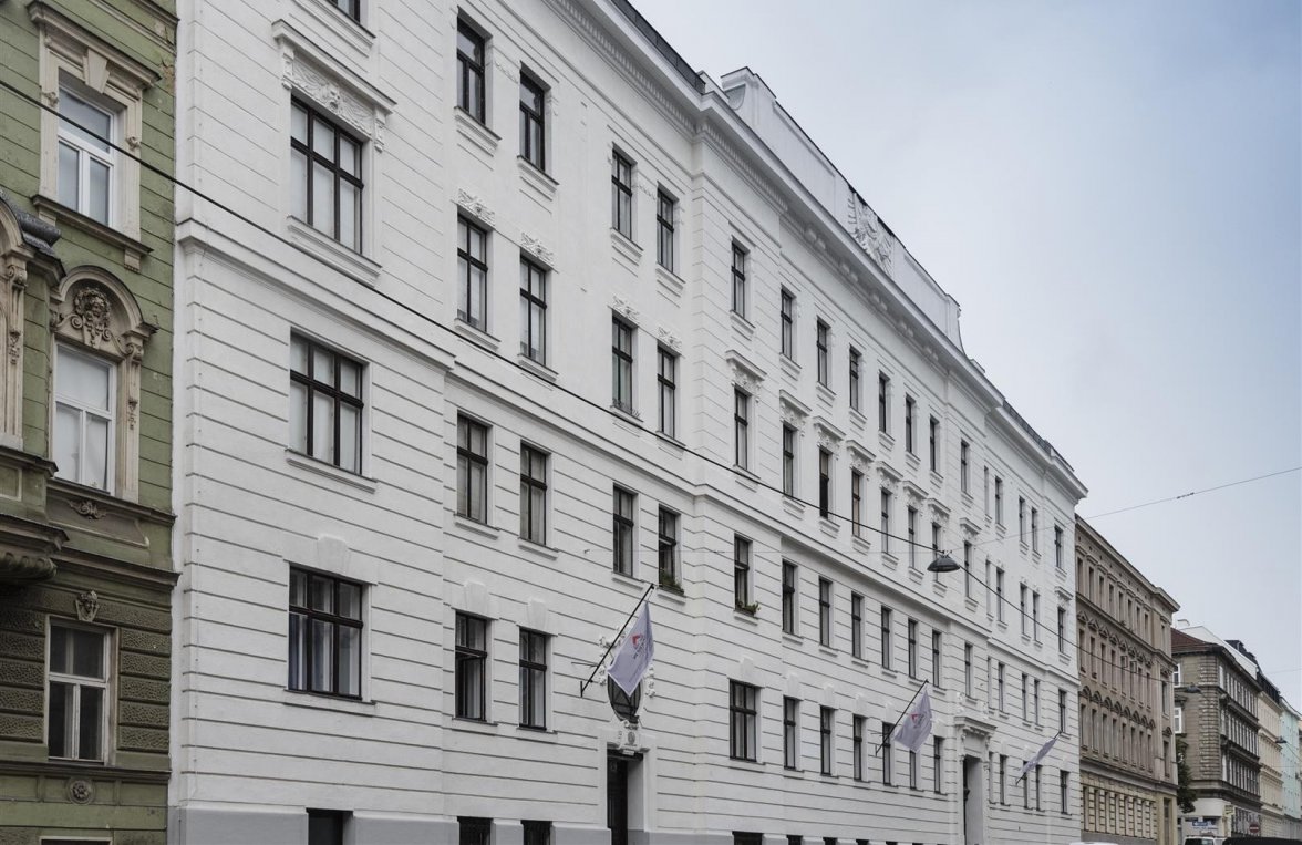 Immobilie in 1150 Wien, 15. Bezirk: Perfekte zwei Zimmerwohnung im revitalisierten Altbau nähe Westbahnhof - bild 1