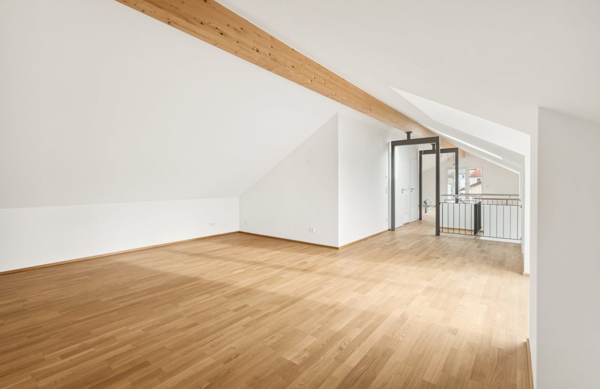 Immobilie in 83395 Bayern - Freilassing : Stylisch moderne Dachgeschoßwohnung - für alle die das Besondere suchen! - bild 2