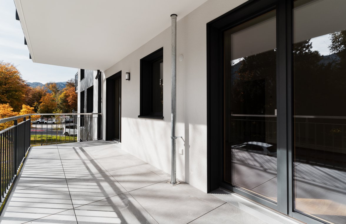Property in 83435 Bayern - Bad Reichenhall: Living room with mountain view! Newly built apartment with a view of Schönberg - picture 4