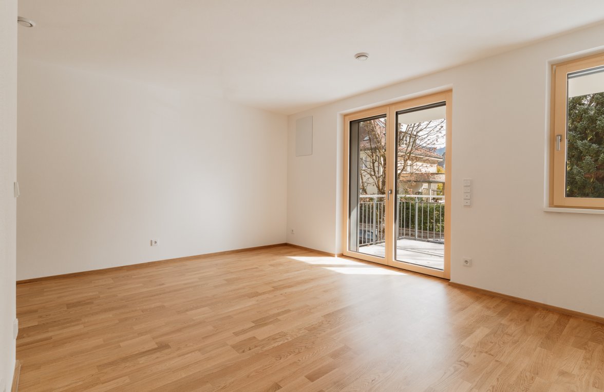 Property in 83435 Bayern - Bad Reichenhall: Living room with mountain view! Newly built apartment with a view of Schönberg - picture 2