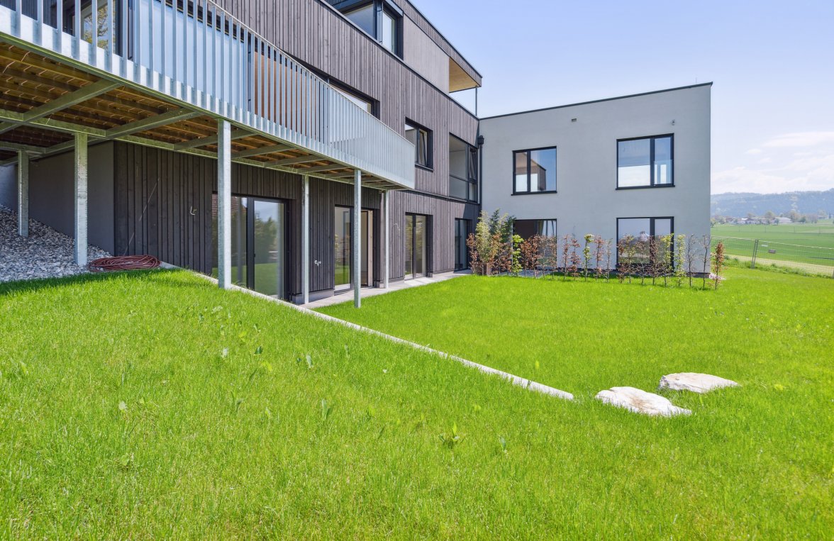 Immobilie in 4816 Nähe Gmunden/Salzkammergut: VIERKANTHOF NEU INTERPRETIERT! Premium-Doppelhaushälfte im Gartenparadies - bild 3