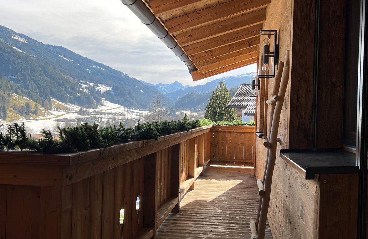 Immobilie in 6373 Kitzbühel - Jochberg: MODERNE TRIFFT TRADITION! Wunderschöne Terrassenwohnung in direkter Skiliftnähe - bild 3
