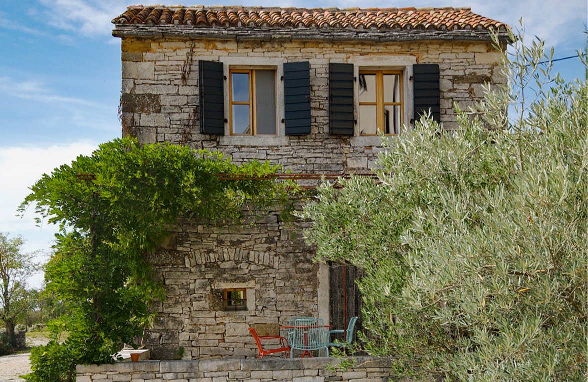 Property in 52428 Kroatien - Istrien: Historical ensemble from the 16th century in northern Istria 20 min. to the sea - picture 2