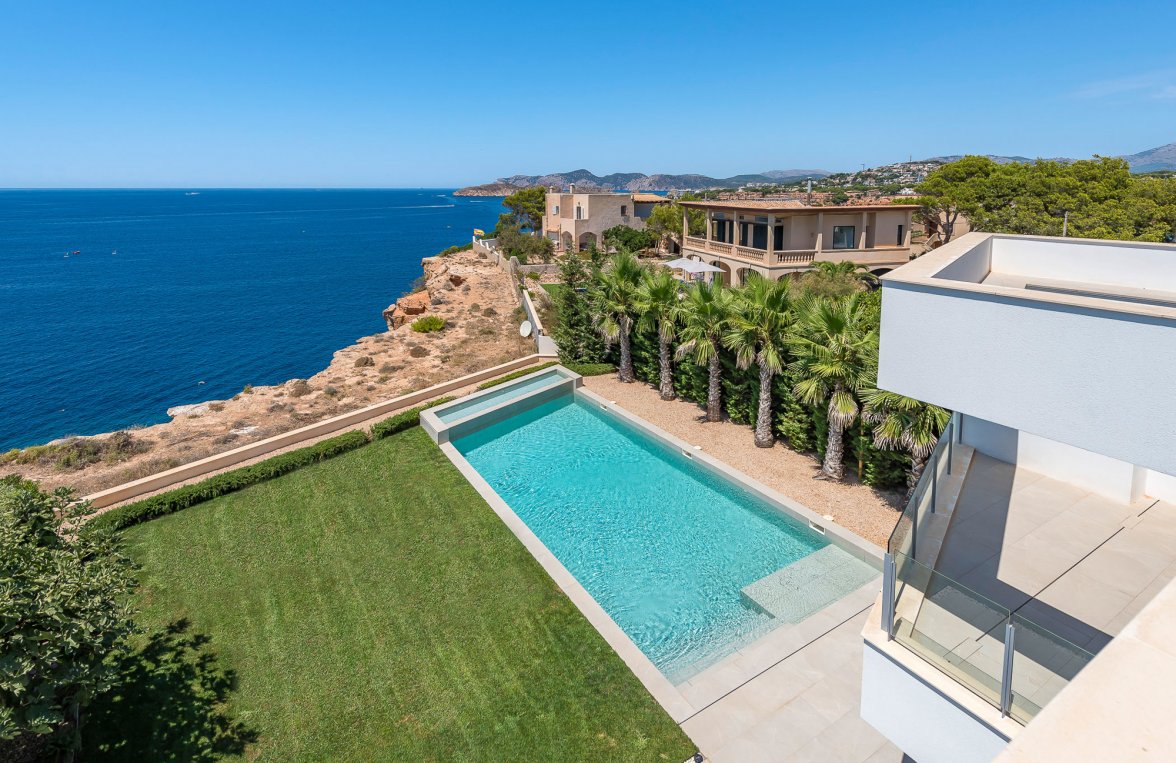 Immobilie in 07180 Mallorca - Calvià / el Toro: Villa in erster Meereslinie - Nähe Port Adriano - bild 4