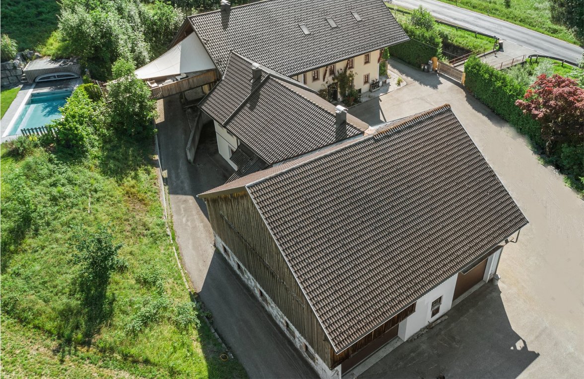 Immobilie in 5310 Mondsee / Salzkammergut: Mühle mit eigenem E-Werk, Stall & großer Tenne auf ca. 30.000m² Grund! - bild 2