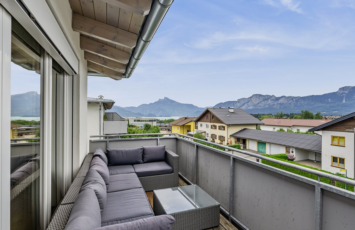 Property in 5310 Mondsee - Schlössl: Here, the view takes center stage - Living with a view of Mondsee! - picture 2