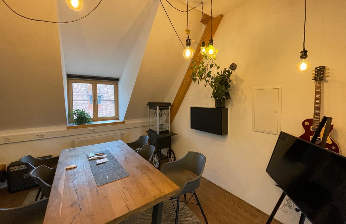 Property in 5082 Salzburg - Fürstenbrunn: Working at the manor! Modern office with loft character in a green location - picture 3