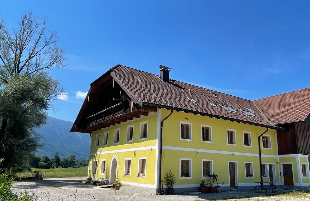 Property in 5020 Salzburg - Leopoldskron-Moos: A RARE FIND! Farmhouse in the city of Mozart on 2.4 ha and in a secluded location - picture 4