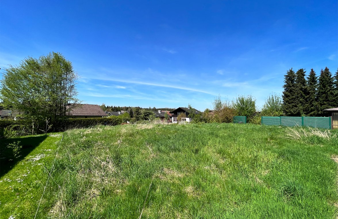 Property in 5163 Mattsee: A RARE FIND! Wonderfully located plot in Mattsee with lake access - picture 1