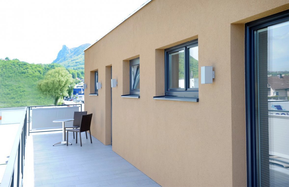 Property in 5020 Salzburg - Schallmoos: 3-Zimmer DG-Wohnung  voll möbliert und mit spektakulärer Aussicht! - picture 2