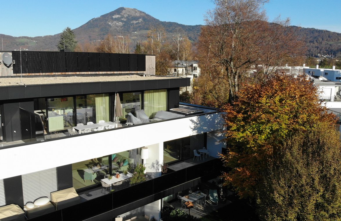 Immobilie in 5020 Salzburg - Morzg: Für Autoliebhaber! Penthouse-Maisonette mit Sonnenterrasse und 8 Garagenplätzen - bild 2