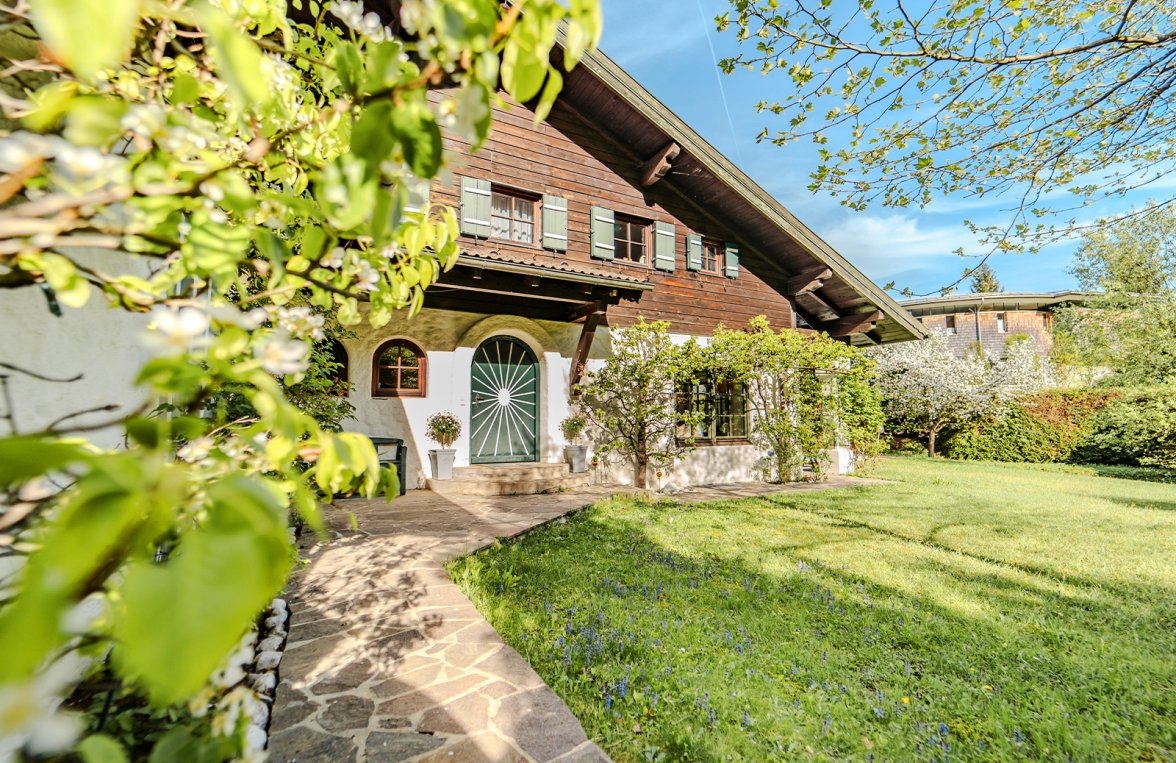 Immobilie in 5340 Salzkammergut - Wolfgangsee - St. Gilgen: Dem SEE so nah! Landhaus-Villa in St. Gilgen am Wolfgangsee - bild 1