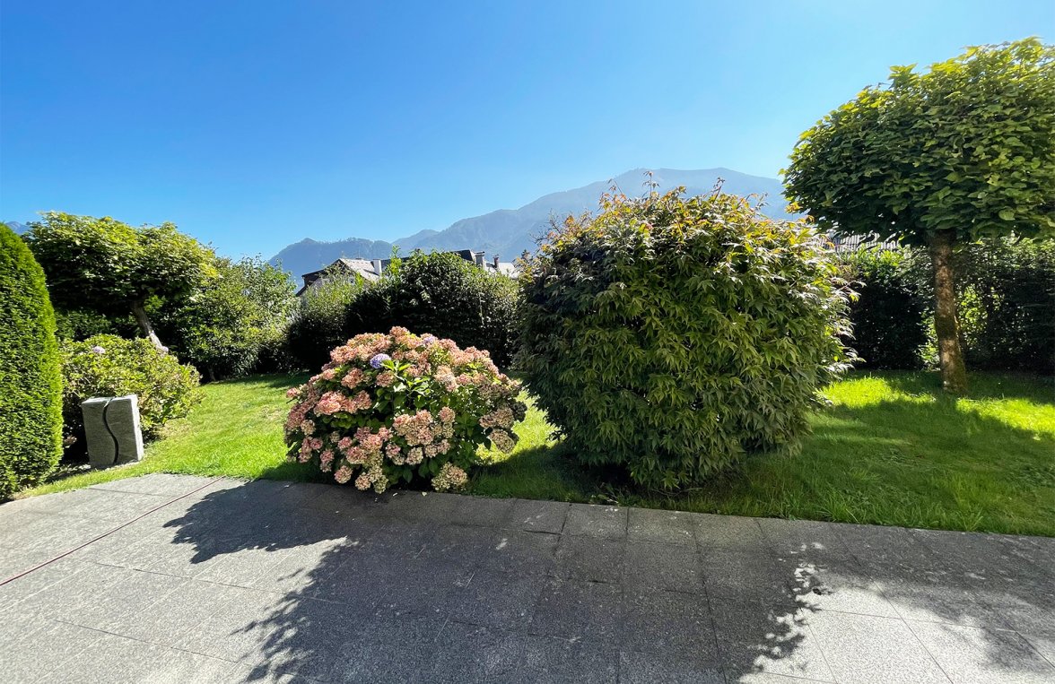 Property in 4866 Unterach am Attersee: Semi-detached house with 200 m² and magical Attersee view! - picture 2