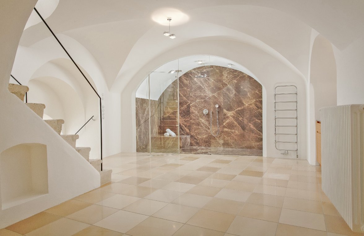 Property in 1010 Wien, 1. Bezirk: Historic baroque house! 17 luxury rooms including SPA newly composed - picture 14