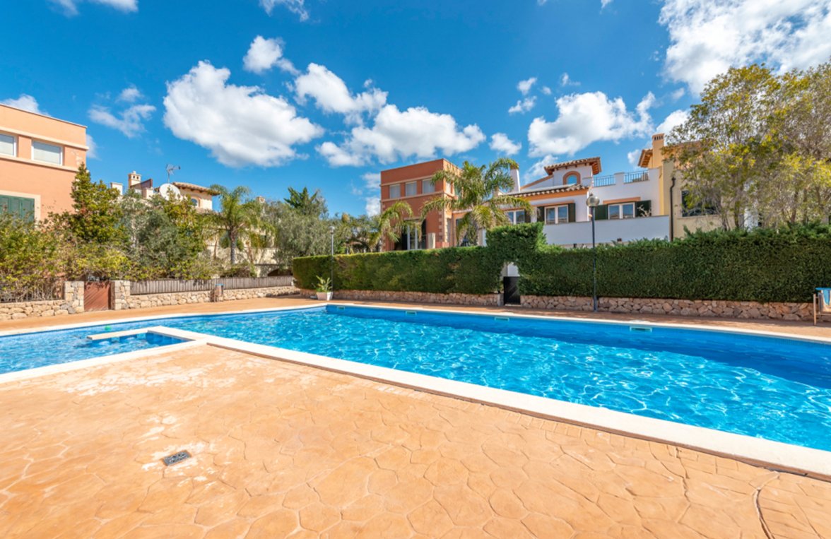 Immobilie in 07160  Mallorca - Camp de Mar: Großzügige Doppelhaushälfte am Golfplatz von Camp de Mar - bild 3