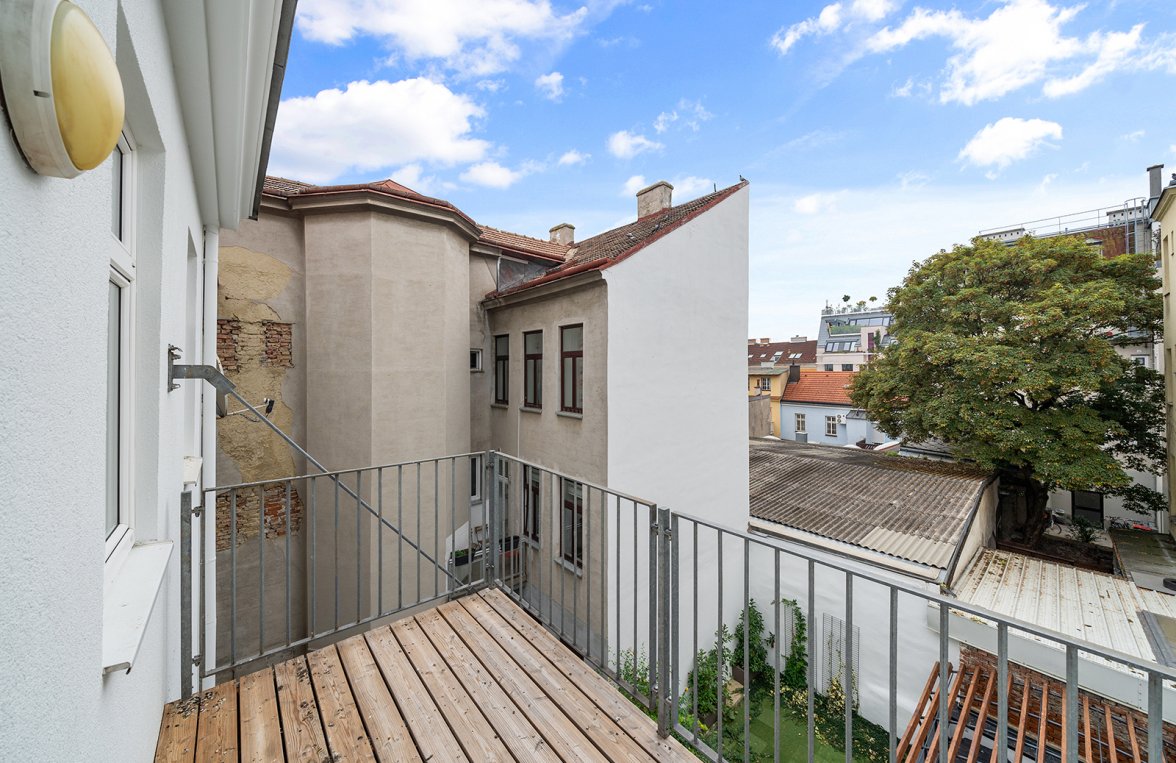 Property in 1170 Wien, 17. Bezirk: 2-room old building flat with balcony - picture 4