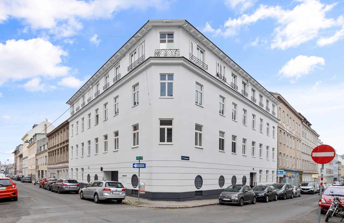 Immobilie in 1170 Wien, 17. Bezirk: 2-Zimmer-Altbauwohnung mit Balkon - bild 1