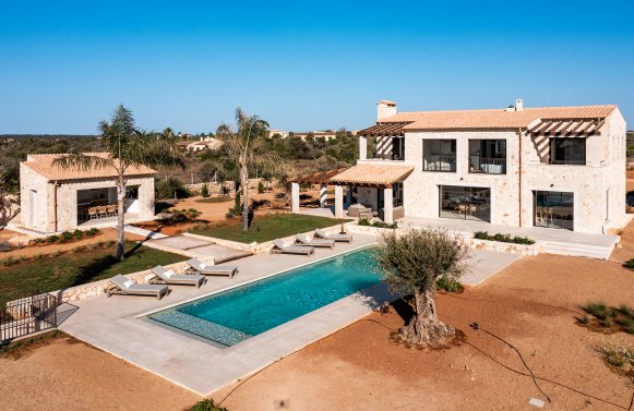 Property in 07690 Mallorca - Cala Llombards : Santanyi – Exclusive new build finca with wonderful sea view