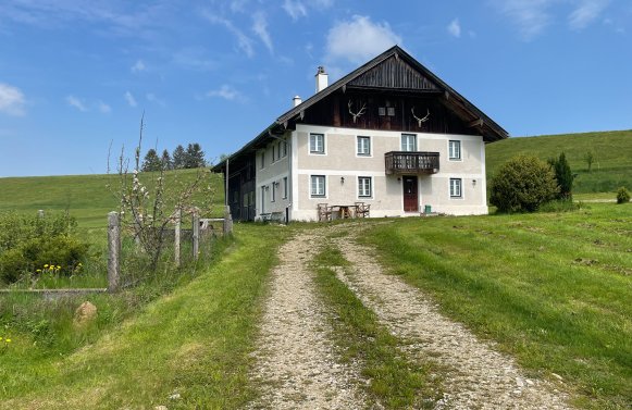 Property in 4920 Kobernaußer Wald : Farm house in a secluded location on approx. 1.9 hectares of land