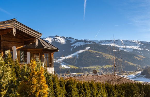 Immobilie in 6365 Kitzbühel - Kirchberg: Kirchberg in Tirol: 4-Zimmer-Gartenwohnung am Waldrand vom Sonnberg