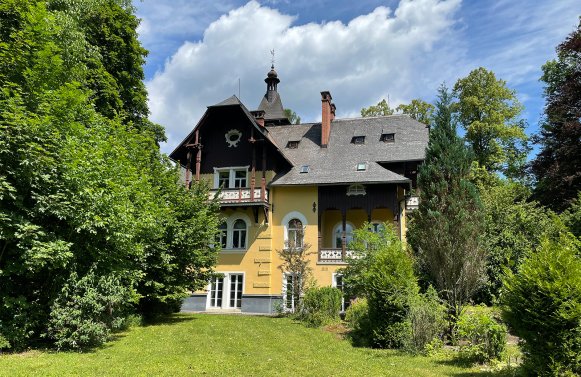 Immobilie in 4820 Bad Ischl / Salzkammergut: Salzkammergut - K&K-Villa in Alleinlage auf 5,7 ha großem Grund
