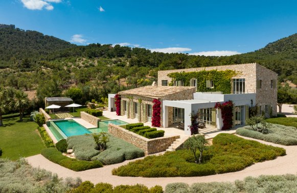Immobilie in 07670 Spanien - Portocolom: Finca Juwel mit grandiosem 360 Grad Blick bis zum Meer