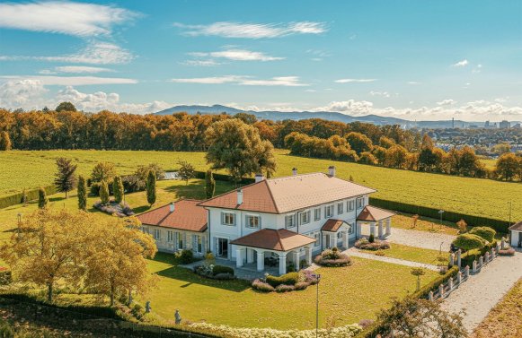 Immobilie in 4060 Oberösterreich - Traunviertel, Leonding : Noblesse oblige! Mediterranes Flair in Symbiose mit spektakulärer Aussichtslage